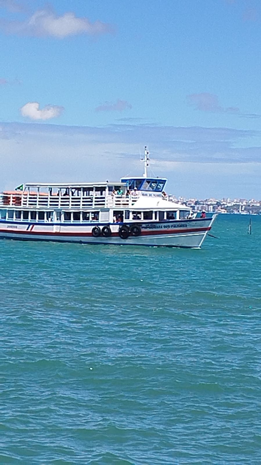 Embarcação compartilhada Terminal Náutico x Itaparica